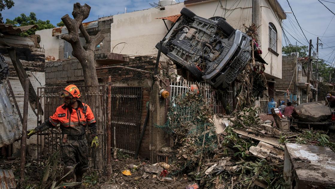 Mexico Deploys Troops as Flooding Death Toll Reaches 64
