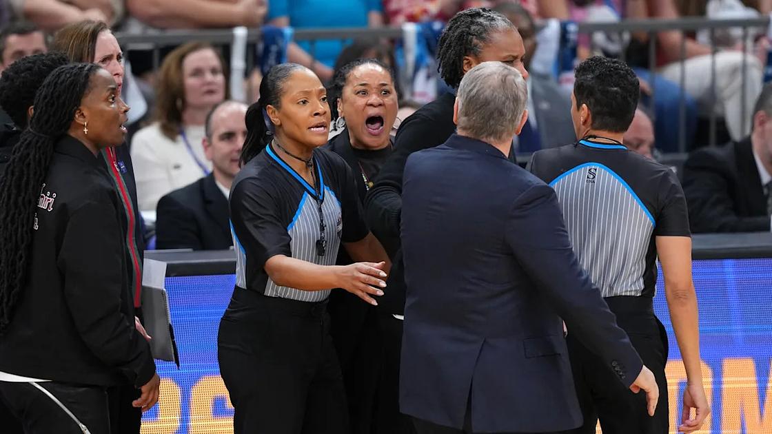 South Carolina Ends UConn's 54-Game Streak, Advances to NCAA Final