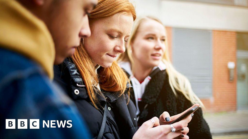 UK bans under-16s from major social-media platforms, adds teen curbs