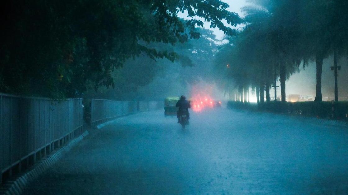 Cyclone Arnab Weakens to Deep Depression, Relief Efforts Launched in Andhra Pradesh and Telangana