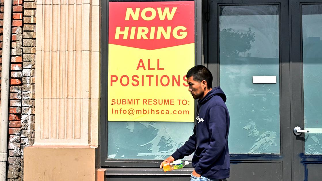 Delayed September Jobs Report Released Amid Economic Uncertainty