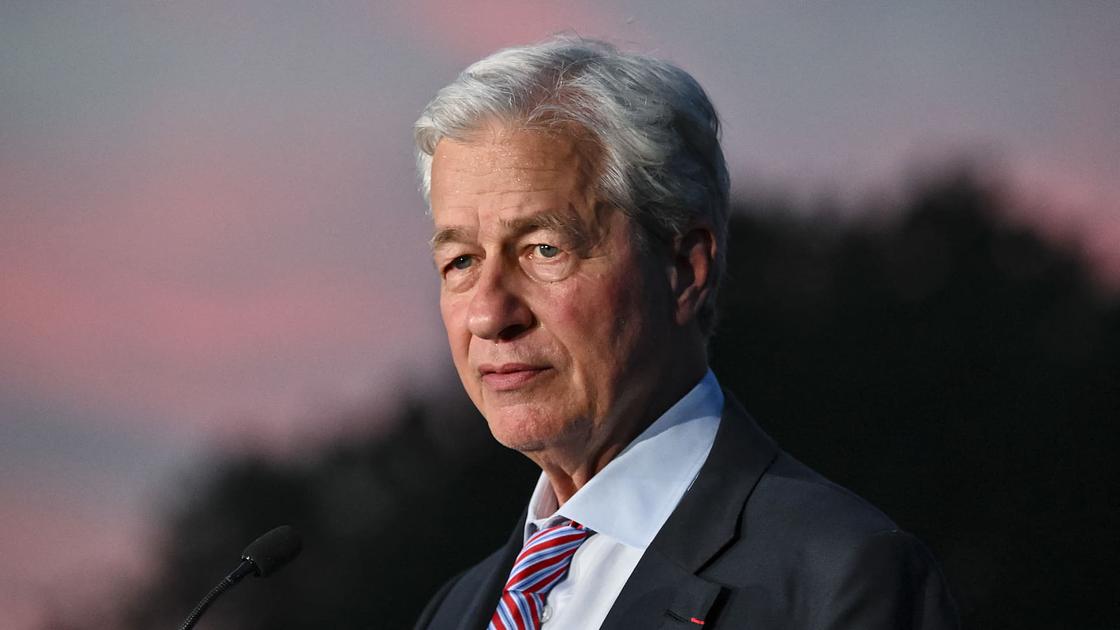 JPMorgan CEO Dimon warns investors against long-term U.S. Treasuries