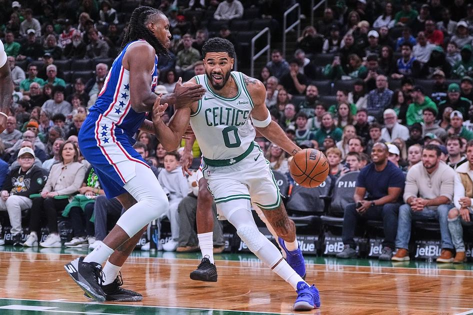 Celtics rout Sixers in preseason blowout after LeBron's debut