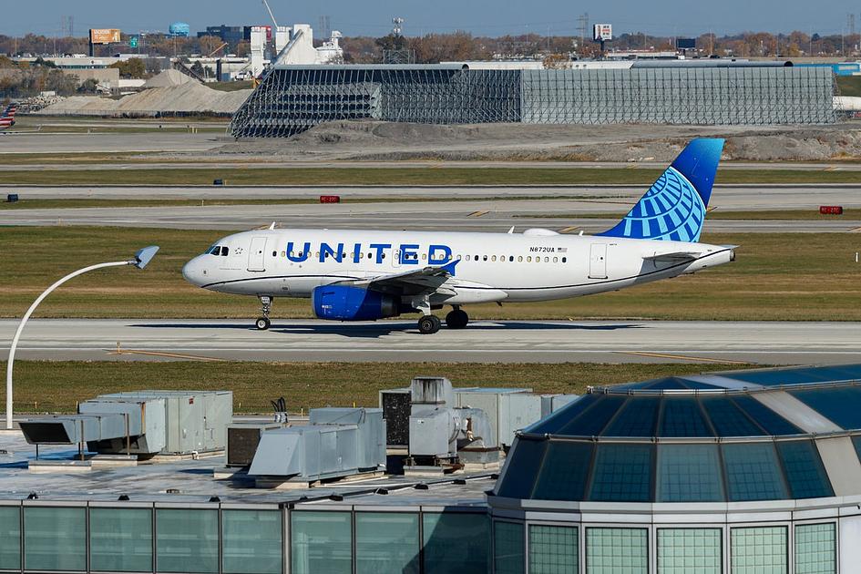FAA launches probe after two tire failures at Chicago O'Hare