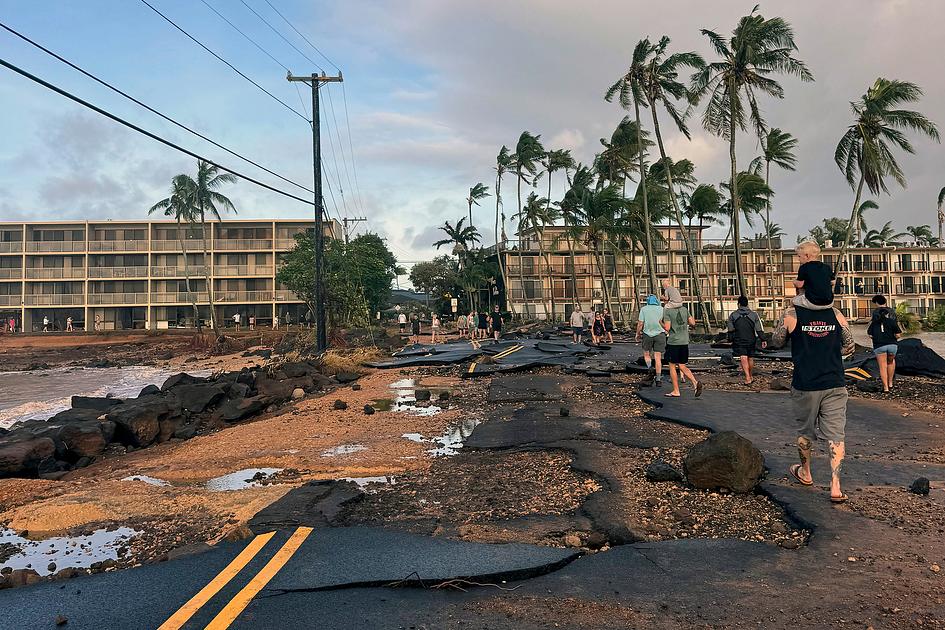 Hurricane Lowell devastates Kauai, causing widespread damage and outages