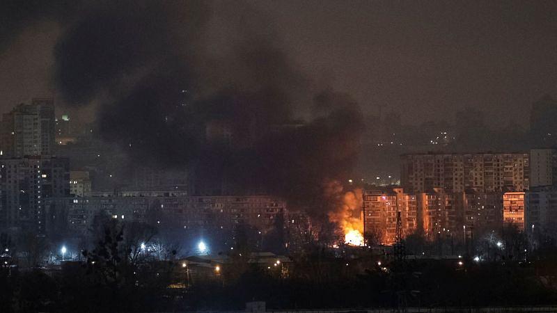 Russia Launches Major Air Strikes on Ukraine Amid Trilateral Peace Talks
