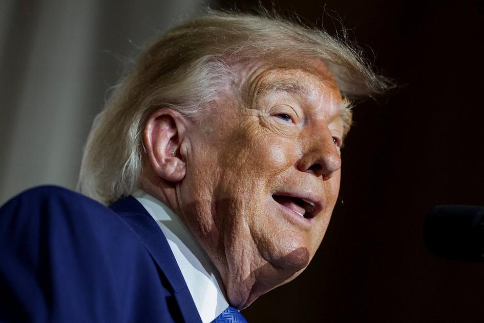 Trump adviser warns GOP of tough 2024 midterms amid internal splits