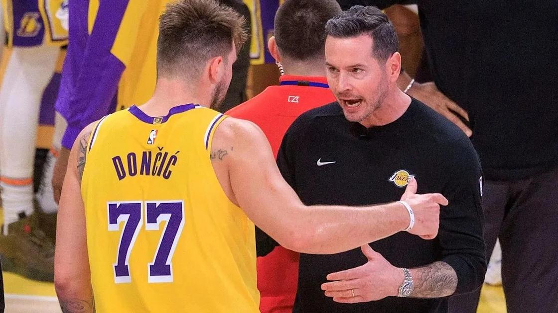 Los Trail Blazers vencen a los Lakers 136-129 y continúan invictos