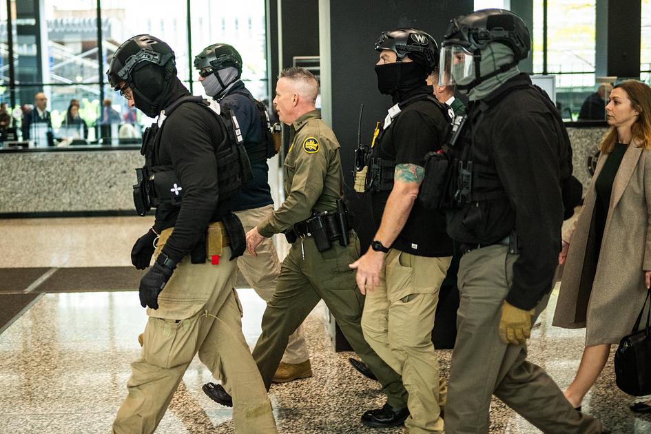 Federal Judge Rebukes Border Patrol Chief Over Use of Force in Chicago