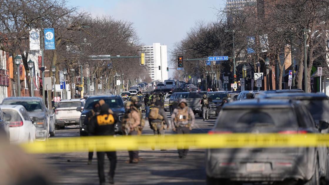 Federal Immigration Officers Fatally Shoot Man in Minneapolis Amid Ongoing Crackdown