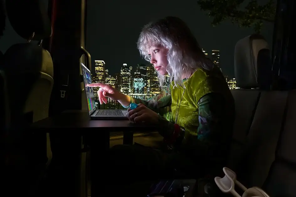 Apple представила сенсорный MacBook Pro с ценой до 14 549 $