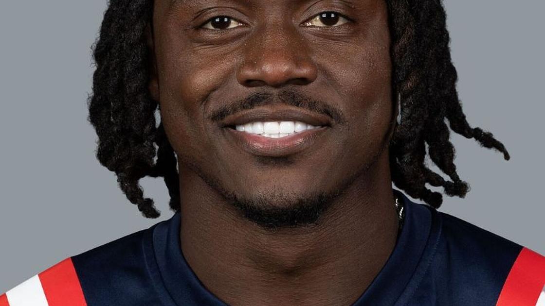 Patriots coach lists A.J. Brown as questionable for Week 8