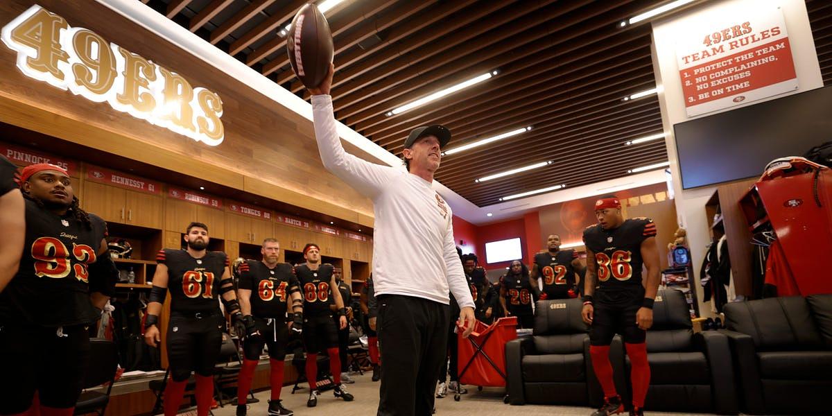 Shanahan cleared to coach 49ers preseason after Autopilot crash