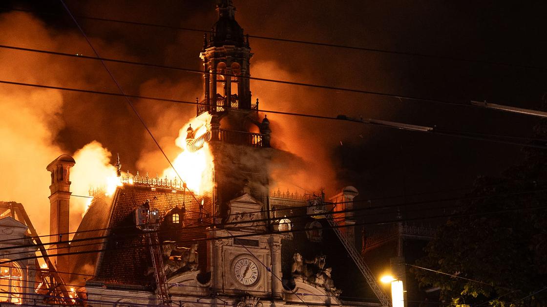 France sees over half a million protestors amid violent clashes