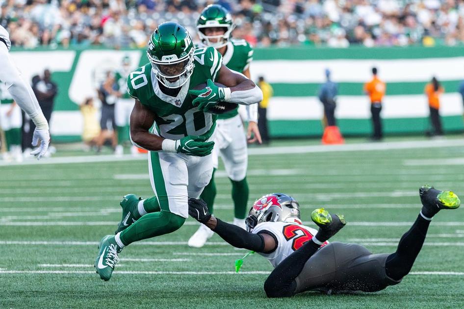 Jets coach says Breece Hall cleared for season opener