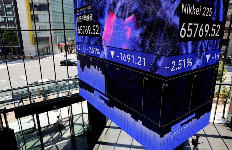 Global equities rise as bond yields fall ahead of U.S. jobs data