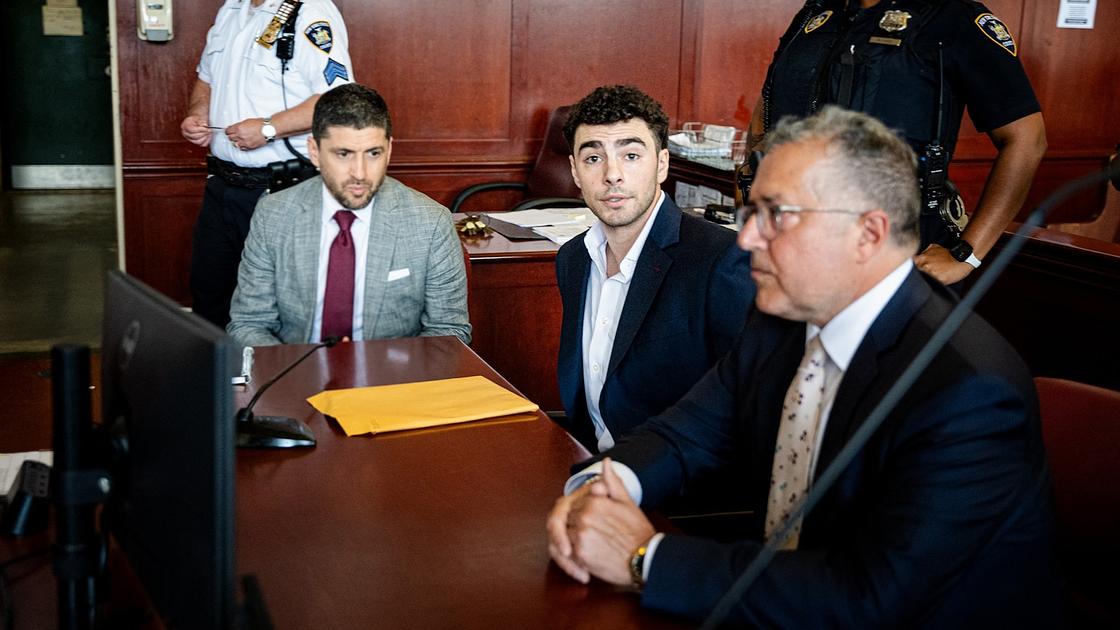 Mangione's Defense and U.S. Prosecutors Enter Plea Negotiations Ahead of Hearing