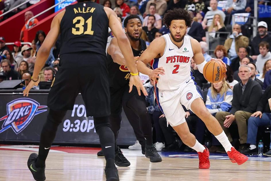 Pistons Overcome Magic and Lead Cavaliers in Playoffs