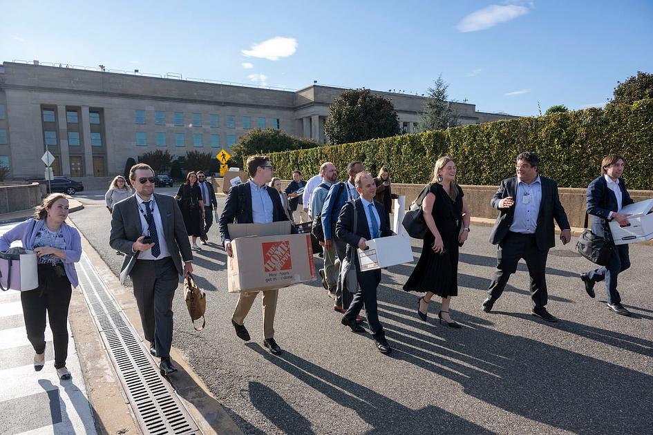 Journalists Vacate Pentagon Over New Reporting Restrictions