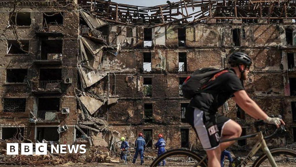 Russia Plans Systematic Strikes on Kyiv, Urges Foreign Evacuation