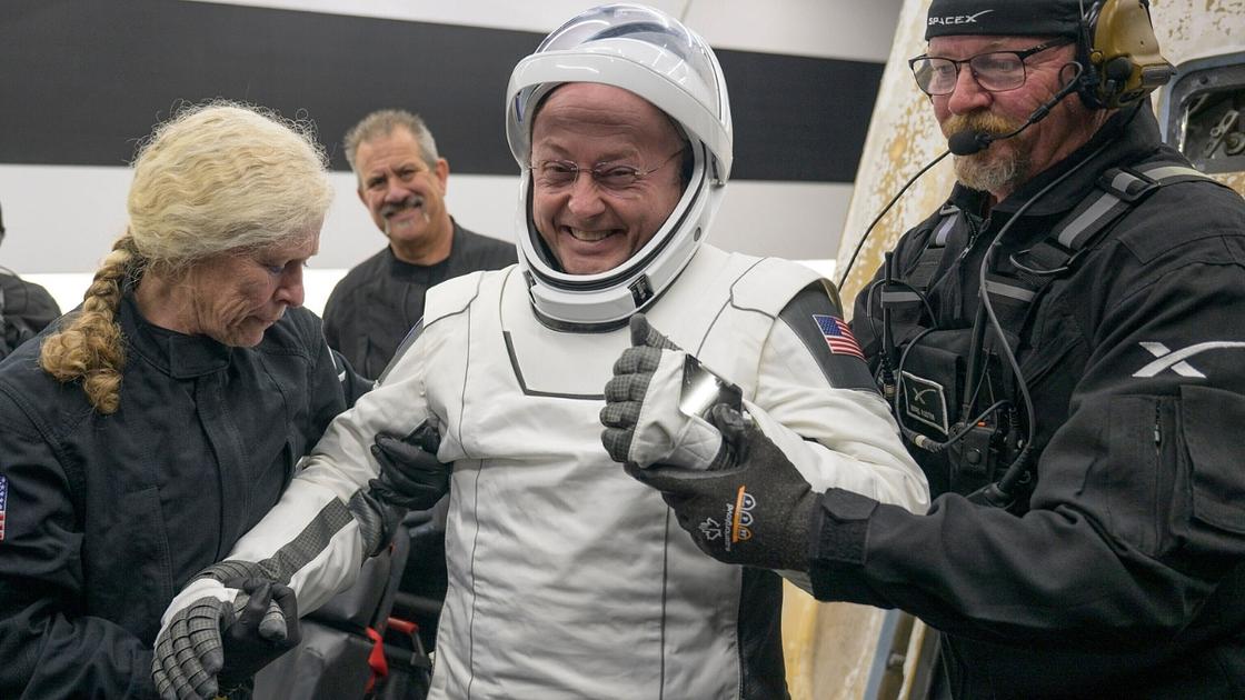 NASA Astronaut Mike Fincke Discloses Medical Issue Prompting Early ISS Return