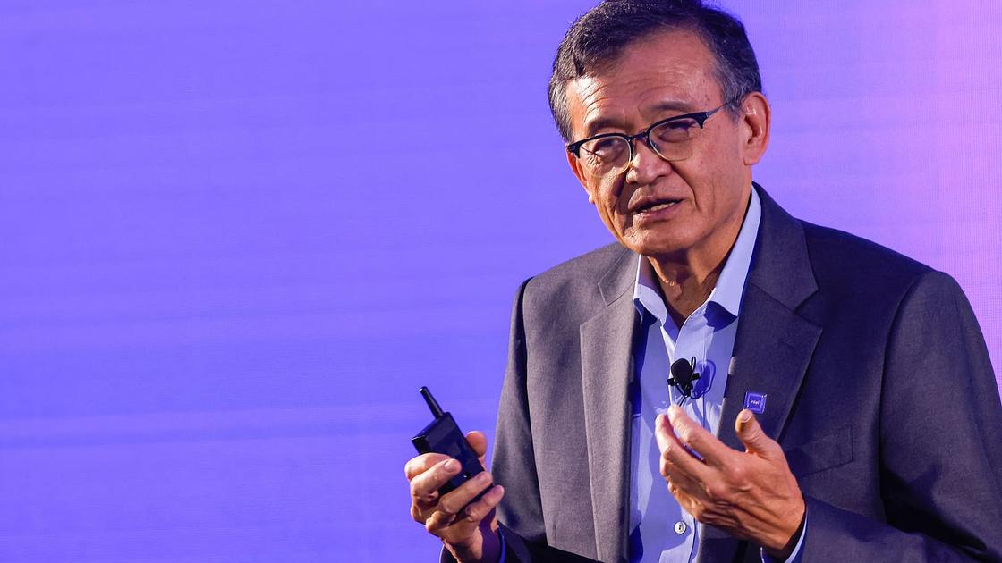 President Trump Meets with Intel CEO Lip-Bu Tan Amid Previous Resignation Demand