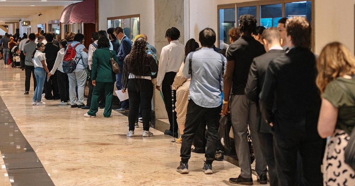 U.S. Job Growth Slows in December; 2025 Marks Weakest Year Since 2020