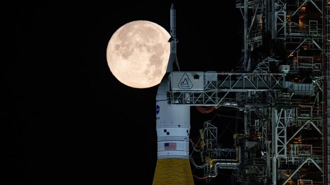 NASA Postpones Artemis II Launch to March Due to Hydrogen Leak