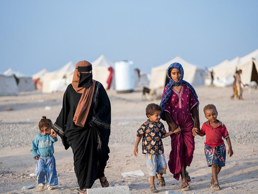 Trump aborts US airstrike as Houthis seize Red Sea ports and high ground