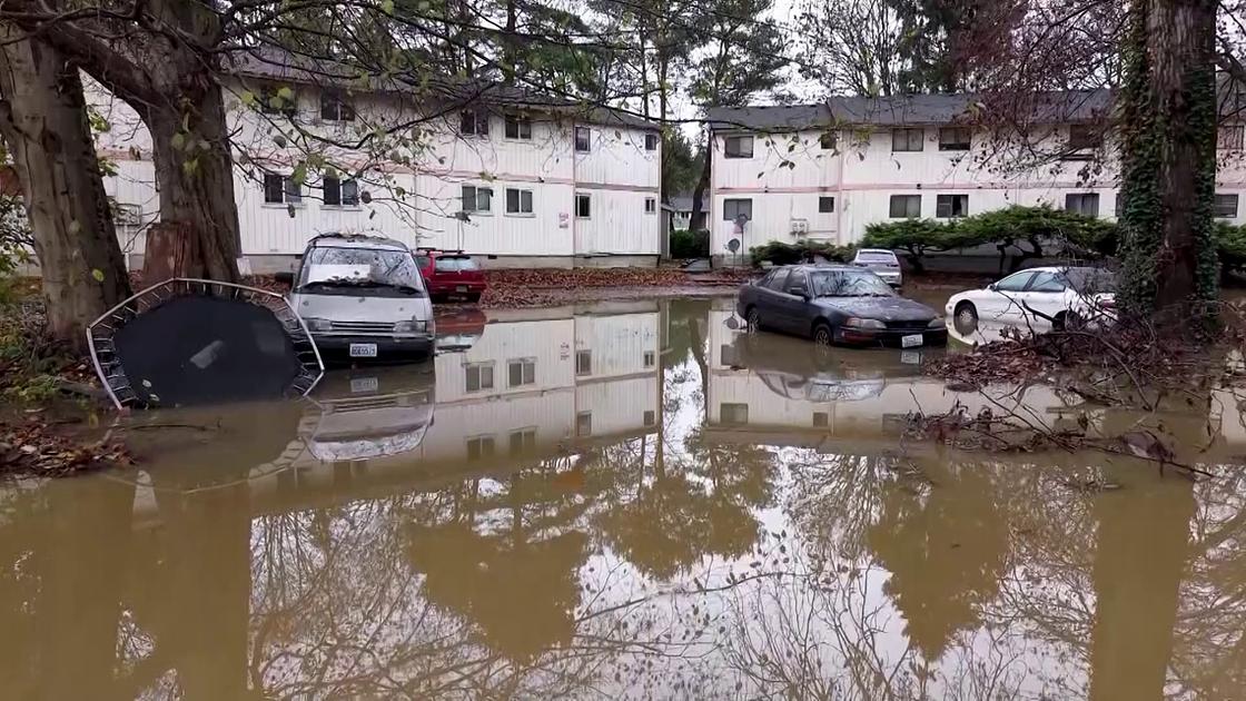 Inundaciones Severas en el Condado de Skagit Provocan Evacuaciones y Rescates