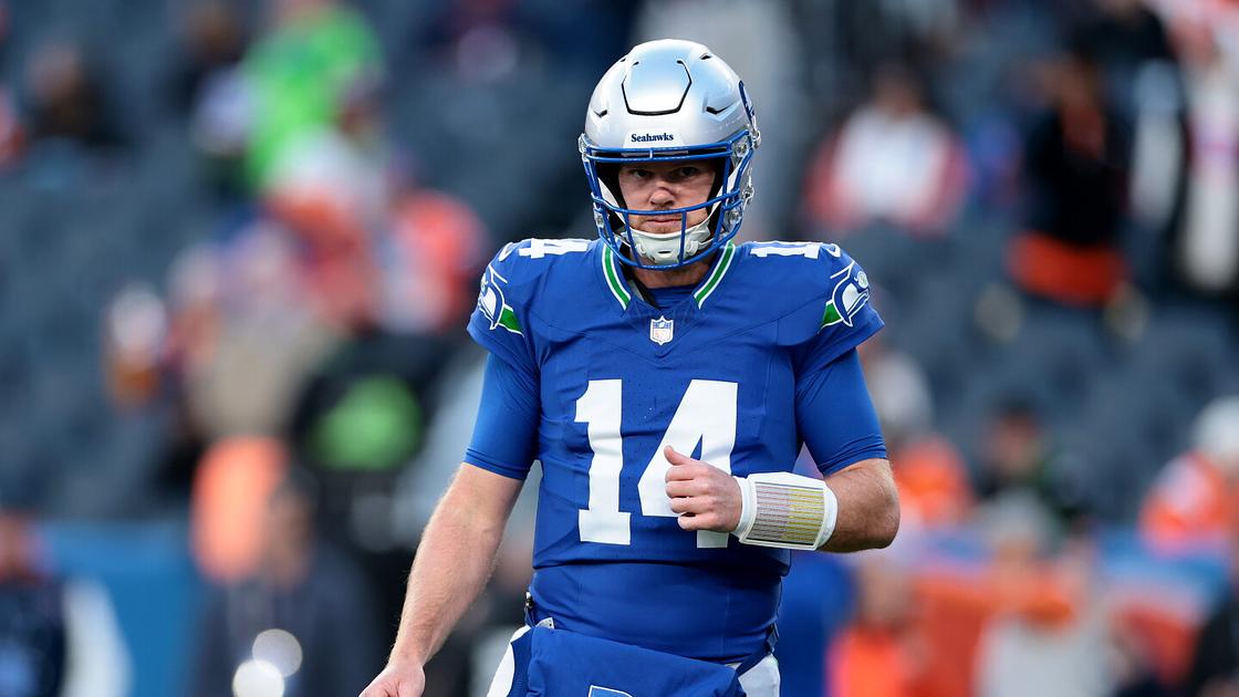 Seahawks coach reaffirms Sam Darnold’s role after turnover woes