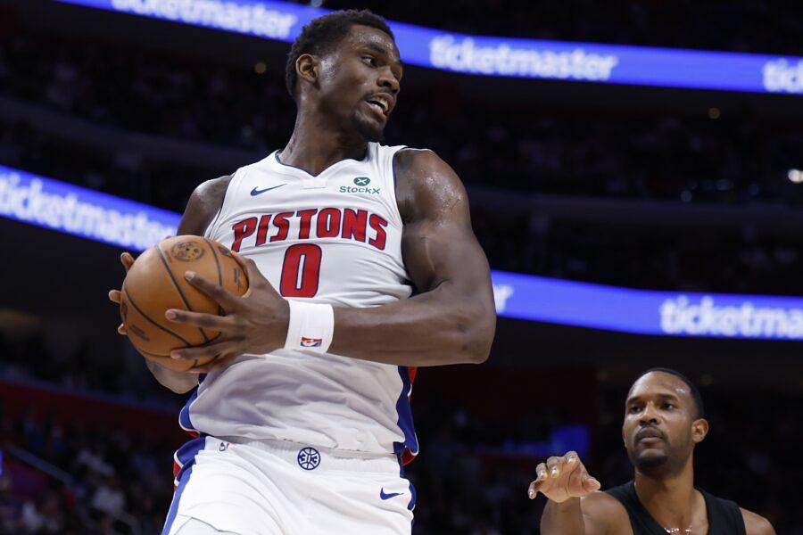 Lakers hold second meeting with Jalen Duren as Pistons vow to match offers