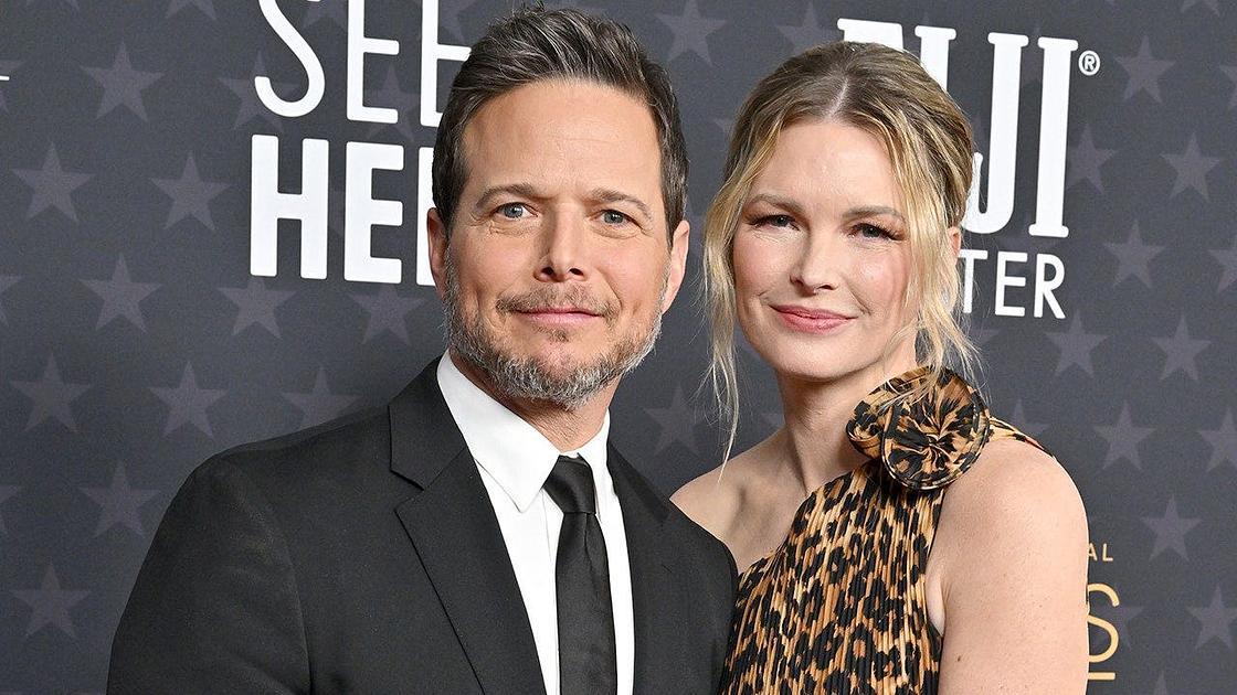 Scott Wolf backs estranged wife after her public apology