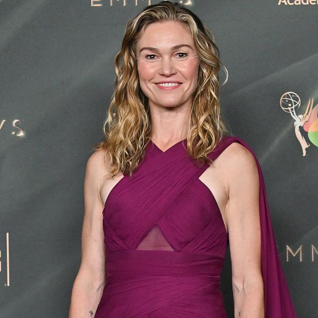 Juilliard apologizes for denying Julia Stiles' attendance after criticism on Dancing with the Stars