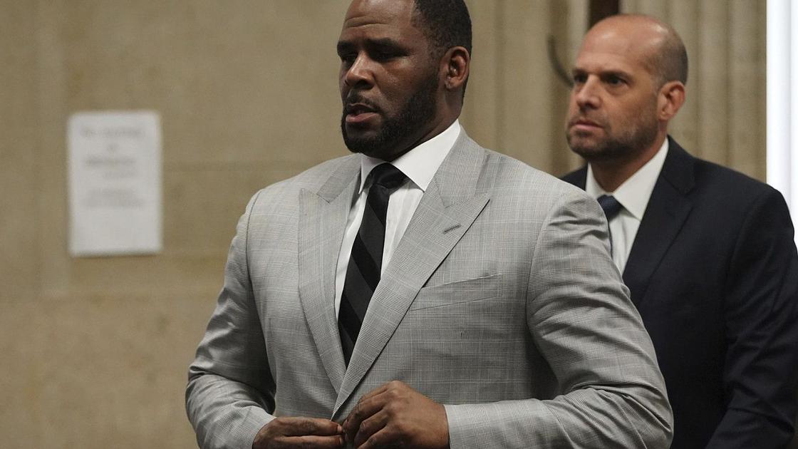 R. Kelly's lawyer files petition for Trump commutation