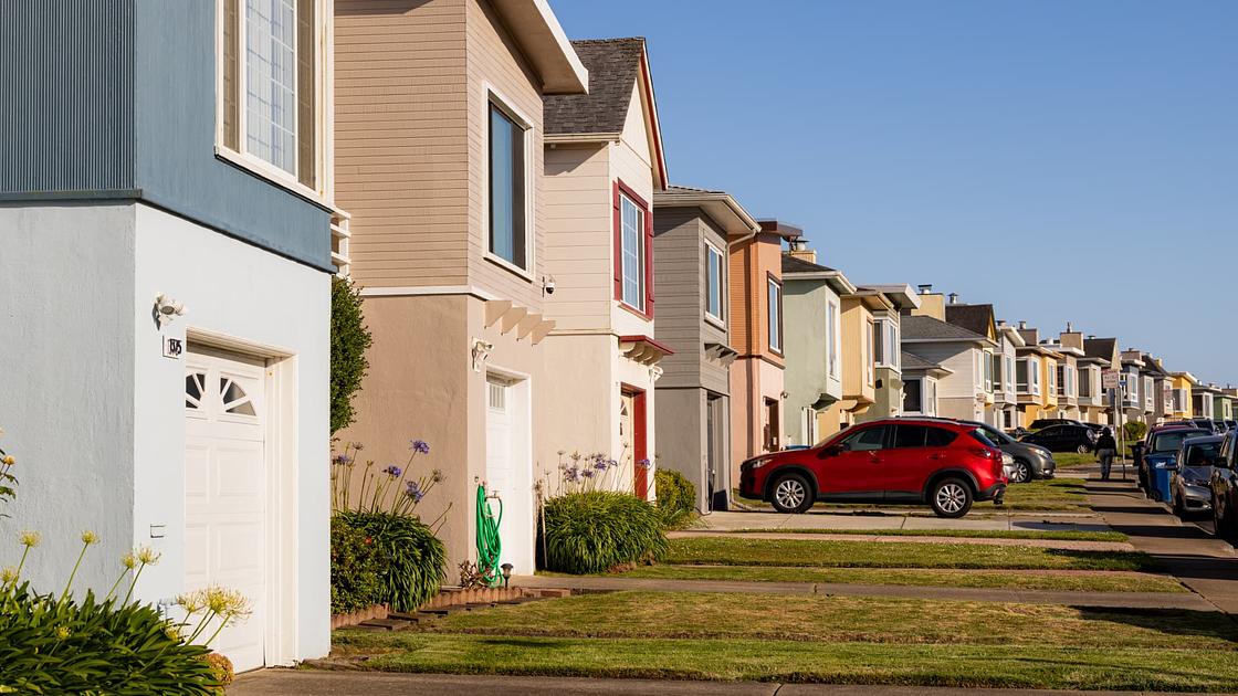 30-Year Fixed Mortgage Rate Hits 7.45% as Treasury Yields Surge