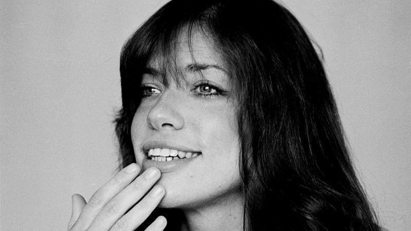 Carly Simon Reveals Parkinson's Diagnosis and Recent Cancer Surgery