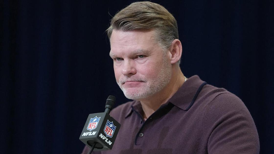 Colts dismiss GM Chris Ballard after loss, trade misstep cited