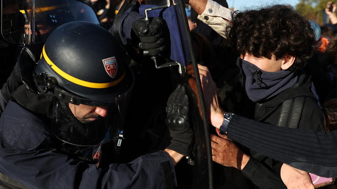 Police Use Tear Gas at Paris High School Amid Nationwide Student Protests