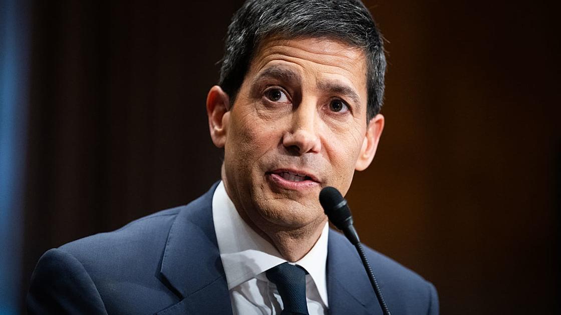 Kevin Warsh Advocates Fed Independence and New Inflation Metrics