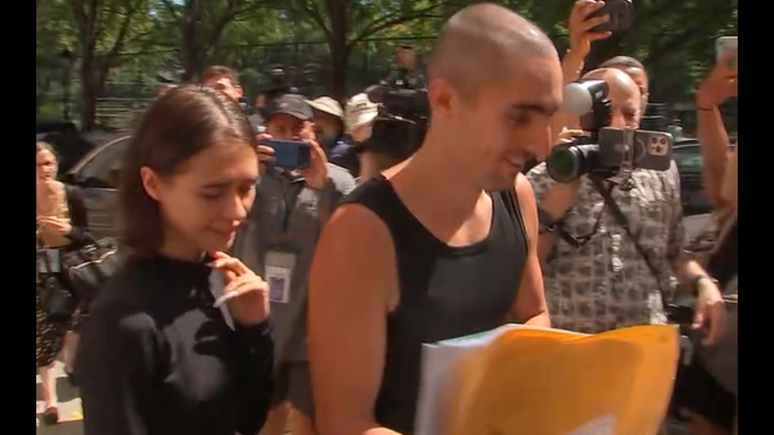 Russian couple arrested after scaling Empire State Building for proposal