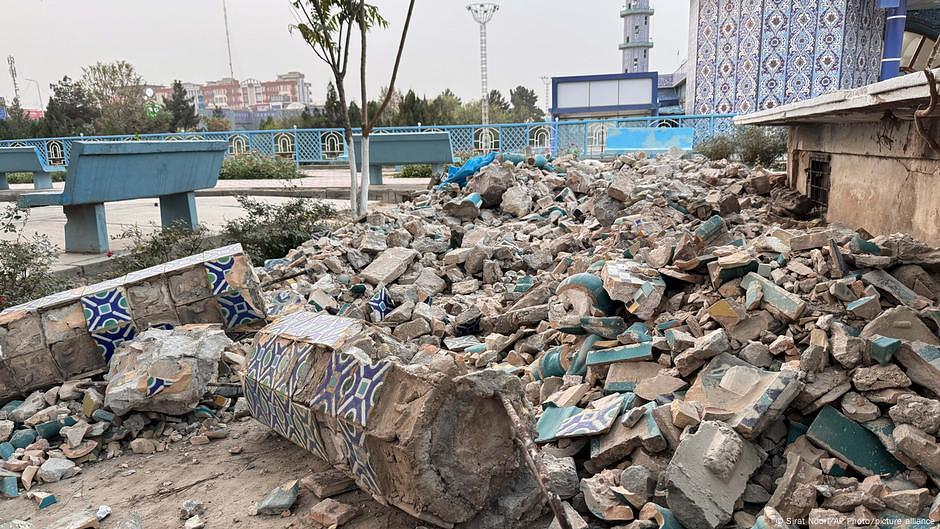6.3-Magnitude Earthquake Strikes Northern Afghanistan, Damaging Historic Blue Mosque