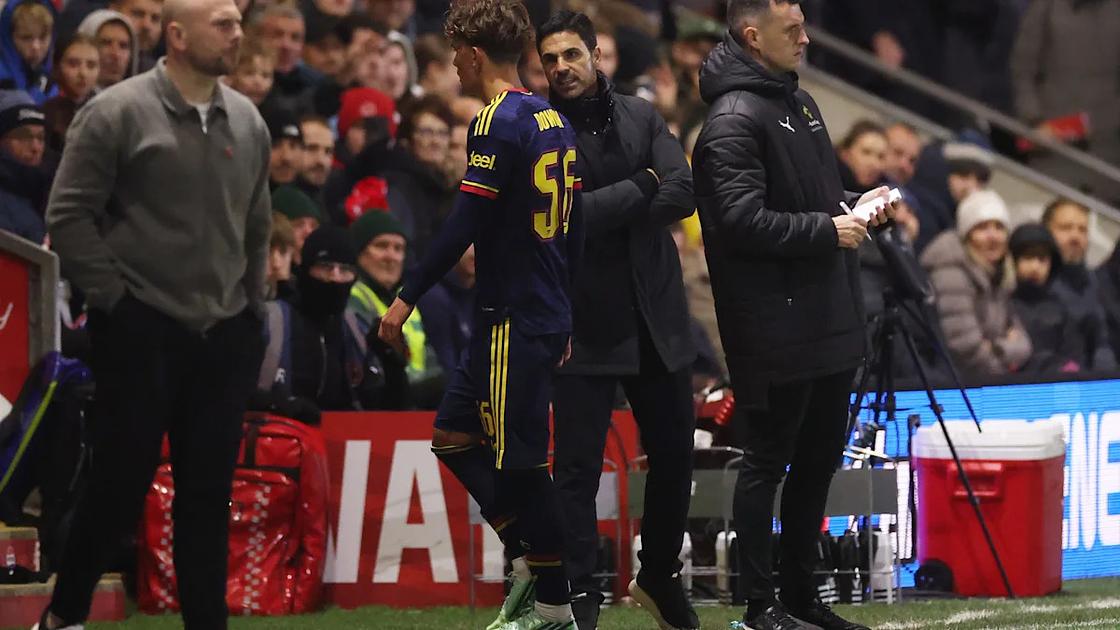 Arteta faces criticism after 16-year-old Dowman's red card in Carabao Cup loss