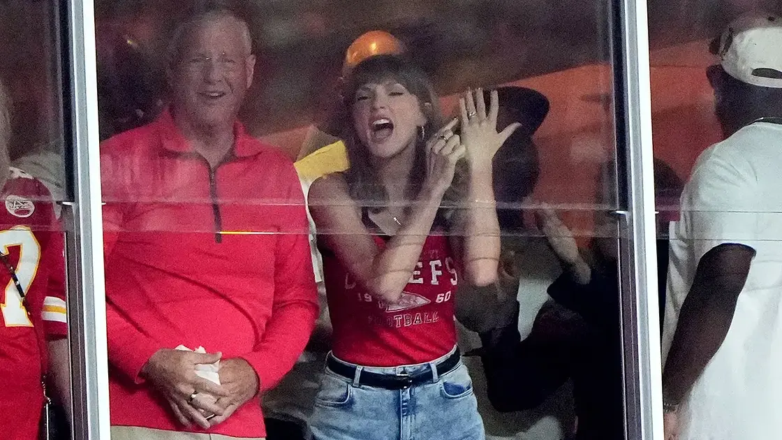 Kelce touchdown sparks viral Swift "that's my husband" chant
