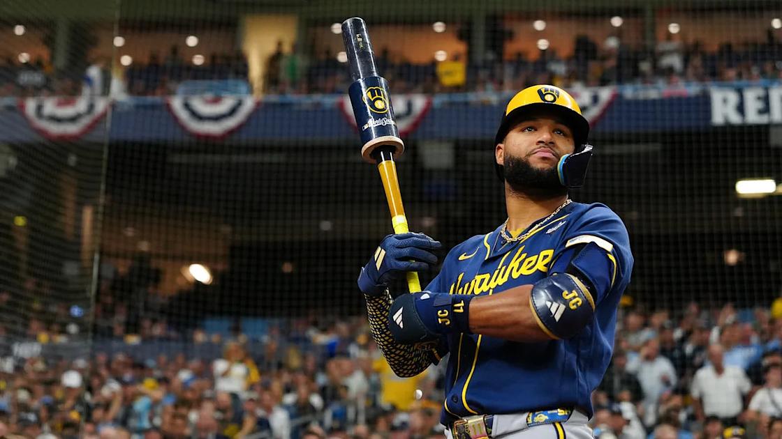 Brewers crush Rays 10-1 as Chourio records four hits in Game 3