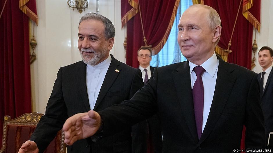 Iranian Diplomacy Advances Amid US Negotiation Stalemate