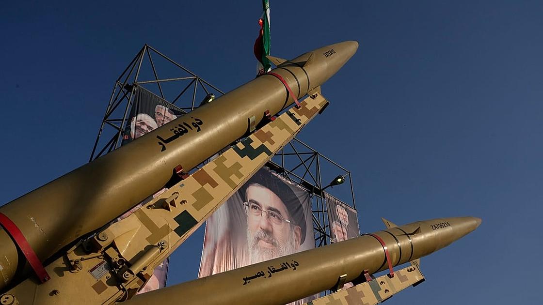 Iran maintains control of Hormuz as rial collapses and oil exports fall