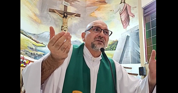 Priest Killed as Crucifix Falls During Livestreamed Mass in Guayaquil