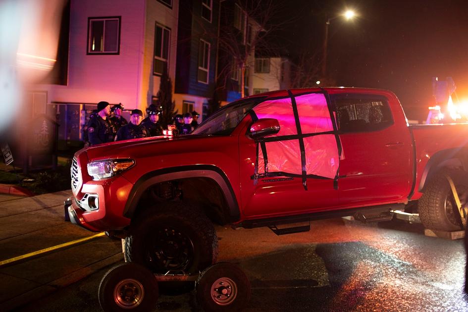 Portland Border Patrol Shooting Sparks Investigation and Protests