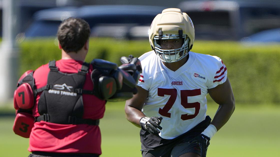 49ers report James Thompson's limited return as Bosa, Kittle stay restricted